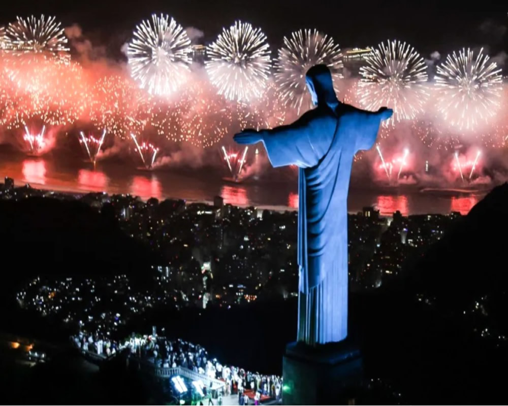 Reveillon-Rio-de-Janeiro-Riotou-cr